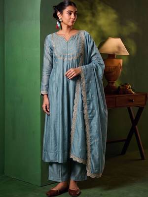 Women Ethnic Motifs Embroidered Empire Thread Work Kurta with Trousers & With Dupatta 1