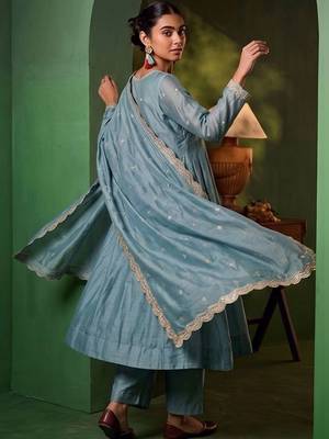Women Ethnic Motifs Embroidered Empire Thread Work Kurta with Trousers & With Dupatta 6