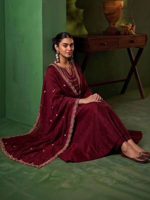 Women Ethnic Motifs Embroidered Regular Thread Work Kurta with Trousers & With Dupatta 2