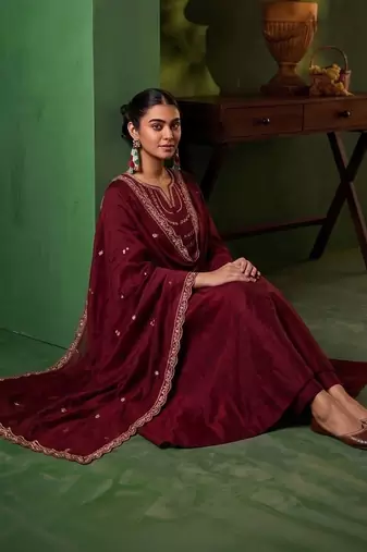 Women Ethnic Motifs Embroidered Regular Thread Work Kurta with Trousers & With Dupatta