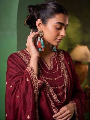 Women Ethnic Motifs Embroidered Regular Thread Work Kurta with Trousers & With Dupatta 3