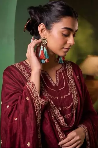 Women Ethnic Motifs Embroidered Regular Thread Work Kurta with Trousers & With Dupatta