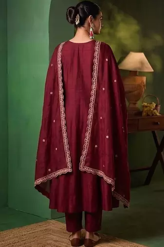 Women Ethnic Motifs Embroidered Regular Thread Work Kurta with Trousers & With Dupatta