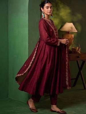 Women Ethnic Motifs Embroidered Regular Thread Work Kurta with Trousers & With Dupatta 6