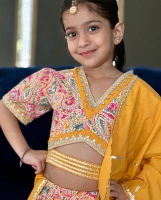 Mustard paisley lehenga 4