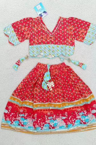 Red kaudi floral lehenga