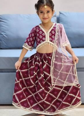 Wine jaal buta lehenga 1