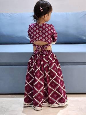 Wine jaal buta lehenga 2