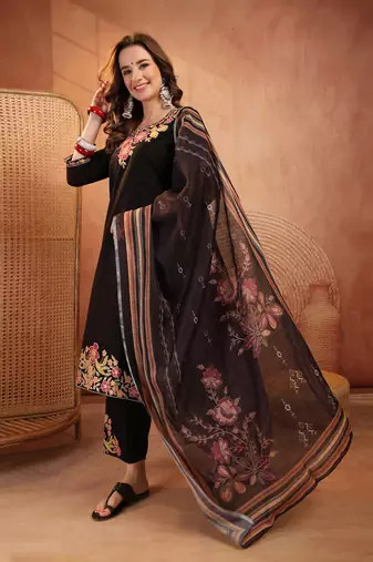  women floral embroidered regular thread work  cotton kurta with palazzos & with dupatta