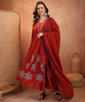  women floral printed regular thread work  cotton kurta with palazzos & with dupatta 1