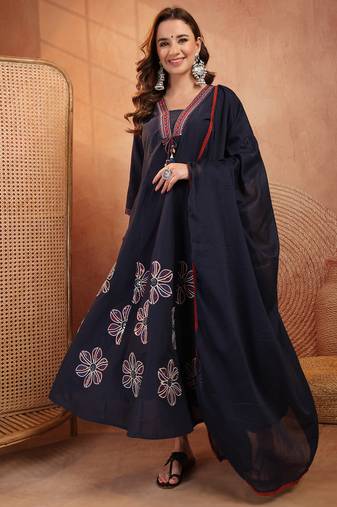  women ethnic motifs embroidered regular thread work  cotton kurta with trousers & with dupatta