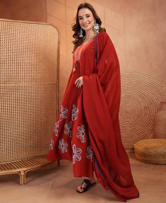  women floral printed regular thread work  cotton kurta with palazzos & with dupatta 3