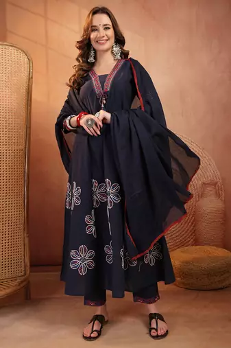  women ethnic motifs embroidered regular thread work  cotton kurta with trousers & with dupatta