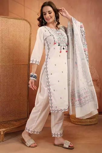  women ethnic motifs embroidered regular thread work  cotton kurta with palazzos & with dupatta