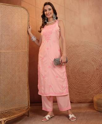  women ethnic motifs embroidered regular thread work  cotton kurta with palazzos 3