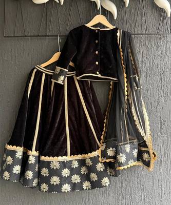 Black gold embroidered cotton silk lehenga set 4