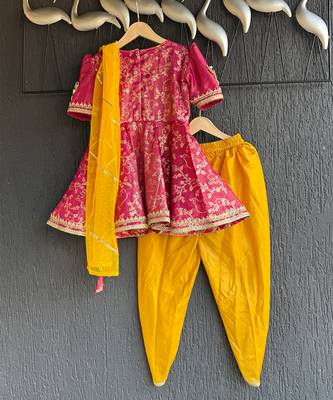 Fuschia pink yellow embroidered chanderi kurta set 3