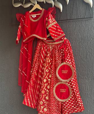 Vibrant red embroidered chanderi lehenga set 3