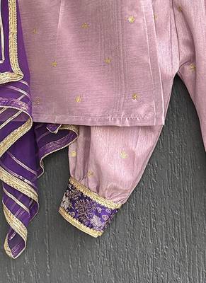 Lavender embroidered cotton silk kurta set 4