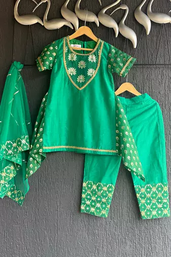 Green embroidered chanderi kurta set