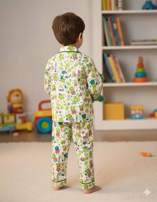 Green peppa pig night suit 2