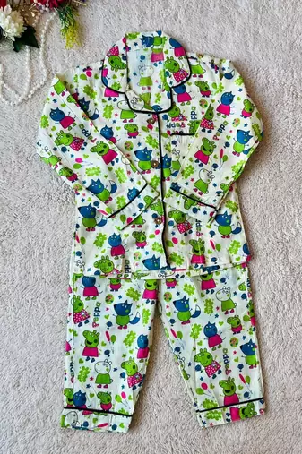 Green peppa pig night suit