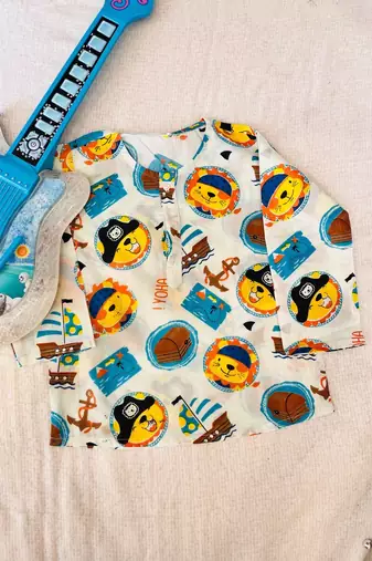 Cat printed night suit