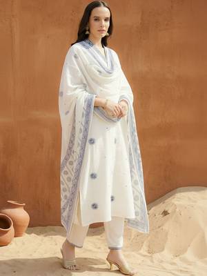 Women Floral Embroidered Regular Thread Work Pure Cotton Kurta with Trousers & With Dupatta 1