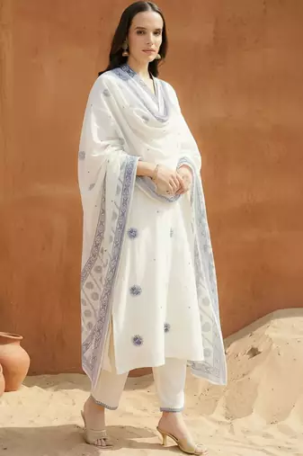 Women Floral Embroidered Regular Thread Work Pure Cotton Kurta with Trousers & With Dupatta