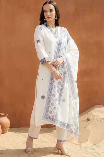 Women Floral Embroidered Regular Thread Work Pure Cotton Kurta with Trousers & With Dupatta