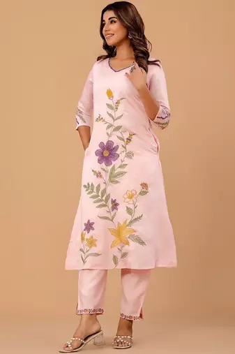 Women Floral Embroidered Regular Thread Work Kurta with Trousers