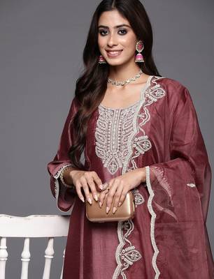 Women Ethnic Motifs Embroidered Kurta with Trousers & Dupatta 1