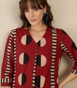 Women Printed Pleated Pure Cotton Kurta with Trousers