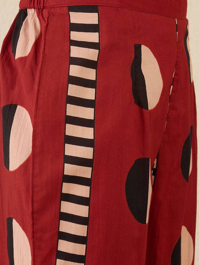 Women Printed Pleated Pure Cotton Kurta with Trousers