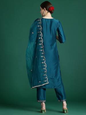 Women Floral Embroidered Regular Sequinned Kurta with Trousers & With Dupatta 7