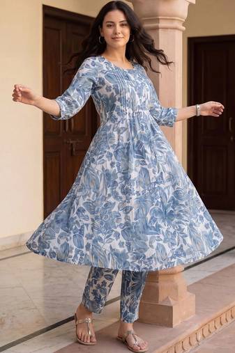 Women Floral Printed Regular Pure Cotton Kurta with Trousers