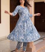 Women Floral Printed Regular Pure Cotton Kurta with Trousers