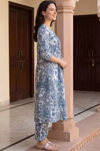 Women Floral Printed Regular Pure Cotton Kurta with Trousers