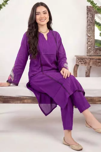 Women Ethnic Motifs Embroidered Regular Thread Work Kurta with Trousers