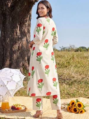 Women Floral Printed Regular Pure Cotton Kurta with Trousers 6