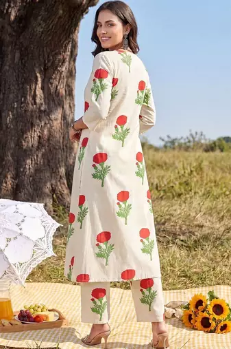 Women Floral Printed Regular Pure Cotton Kurta with Trousers