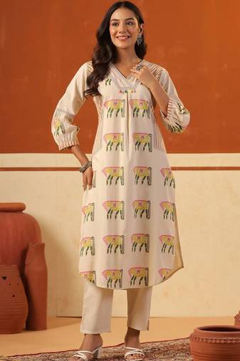 Women Ethnic Motifs Printed Panelled Thread Work Pure Cotton Kurta with Trousers
