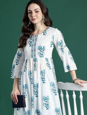 Women Floral Printed Cotton A-Line Kurta with Palazzos 1