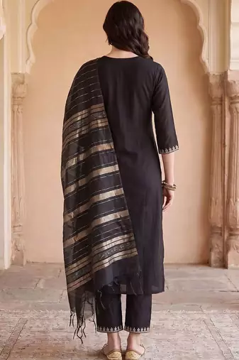Women Ethnic Motifs Embroidered Regular Thread Work Liva Kurta with Trousers & With Dupatta
