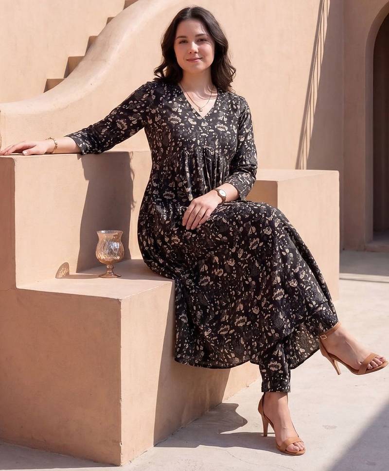 Women Ethnic Motifs Printed Tiered Pure Cotton Kurta with Trousers