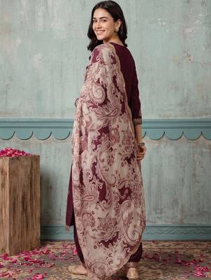 Women Ethnic Motifs Embroidered Regular Thread Work Kurta with Patiala & With Dupatta 3