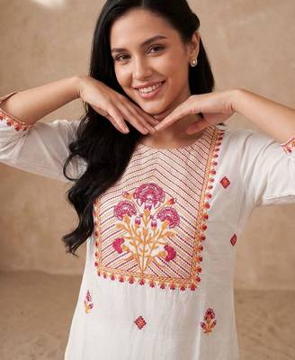 Women Floral Embroidered Regular Thread Work Pure Cotton Kurta with Trousers & With Dupatta 2