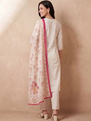 Women Floral Embroidered Regular Thread Work Pure Cotton Kurta with Trousers & With Dupatta 4