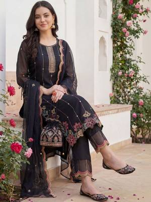 Women Floral Embroidered Regular Mirror Work Kurta with Trousers & With Dupatta 4