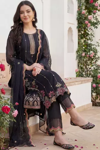 Women Floral Embroidered Regular Mirror Work Kurta with Trousers & With Dupatta